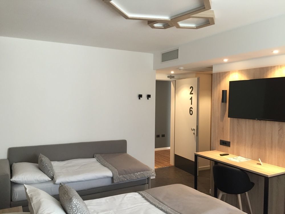 Tourist Hotel بريسّانوني المظهر الخارجي الصورة