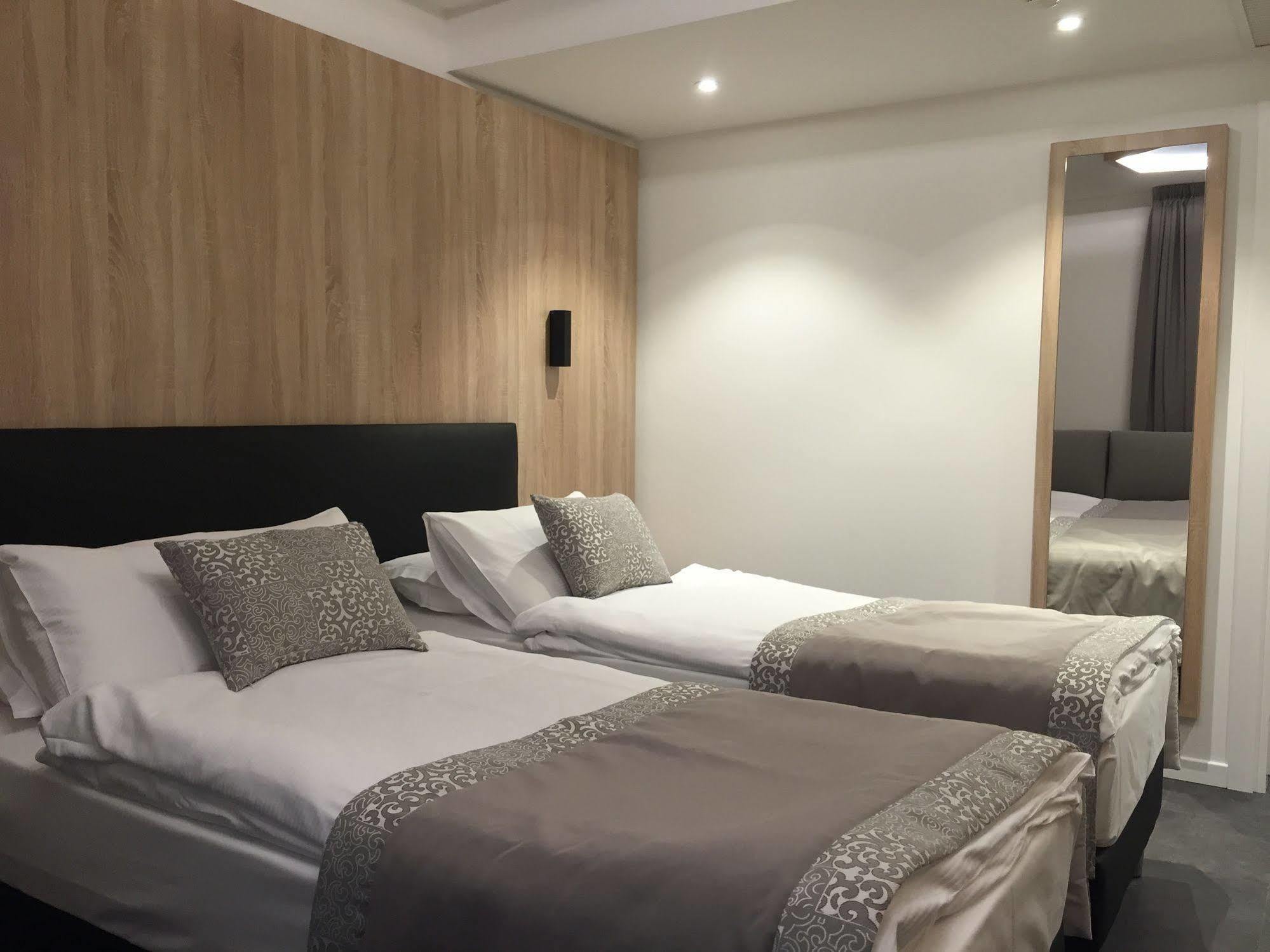 Tourist Hotel بريسّانوني المظهر الخارجي الصورة