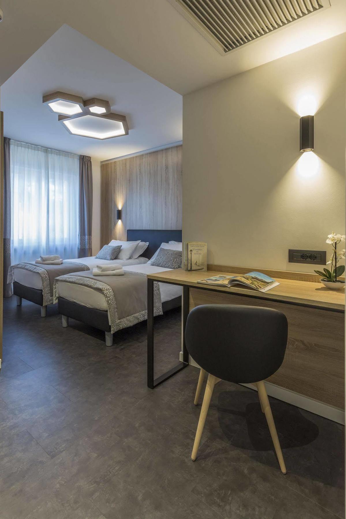 Tourist Hotel بريسّانوني المظهر الخارجي الصورة