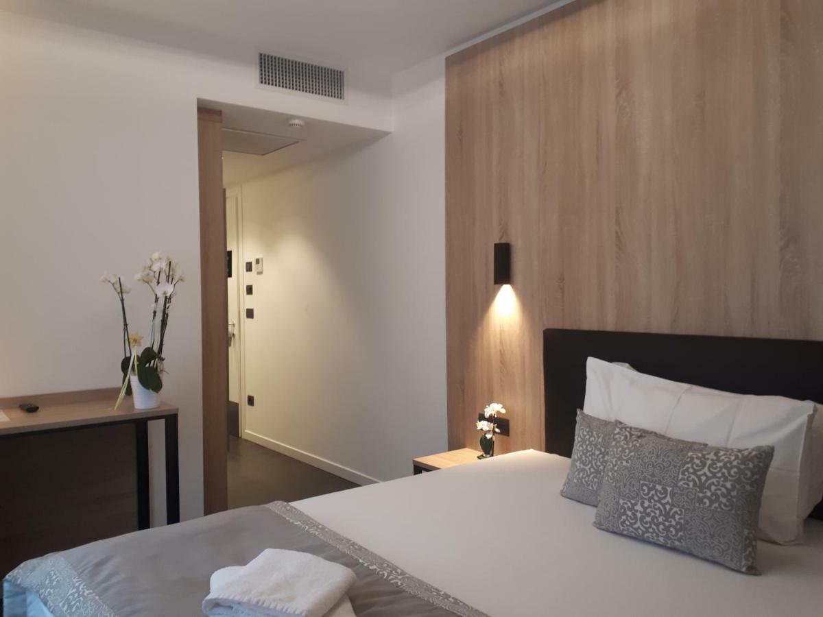 Tourist Hotel بريسّانوني المظهر الخارجي الصورة